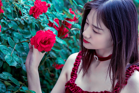 印尼央行下调基准利率至5.25%